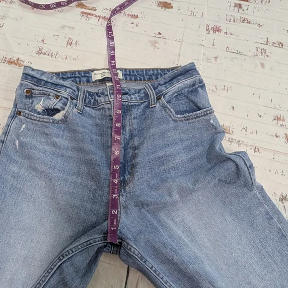 Abercrombie And Fitch The Mom High Rise Curve Love Jeans - Picture 4 of 8